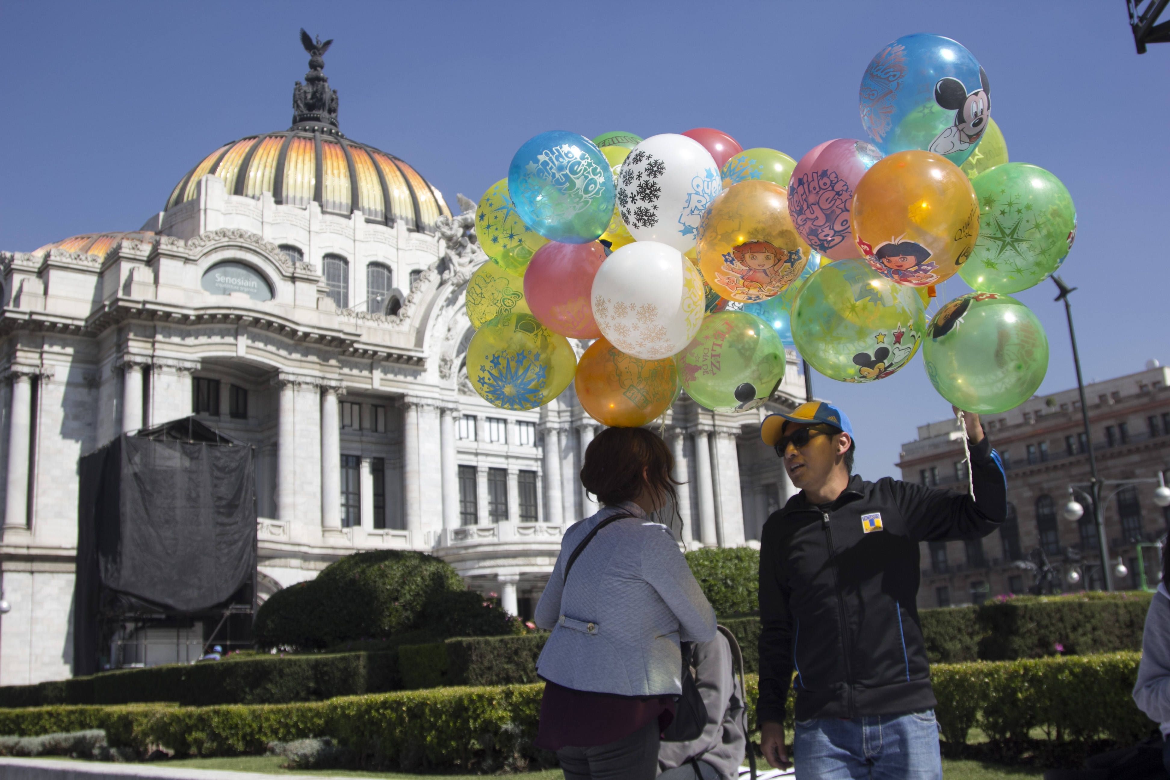 Los globos de helio producen contaminación en los mares, ríos y lagos (Foto: Galo Cañas /CUARTOSCURO.COM )