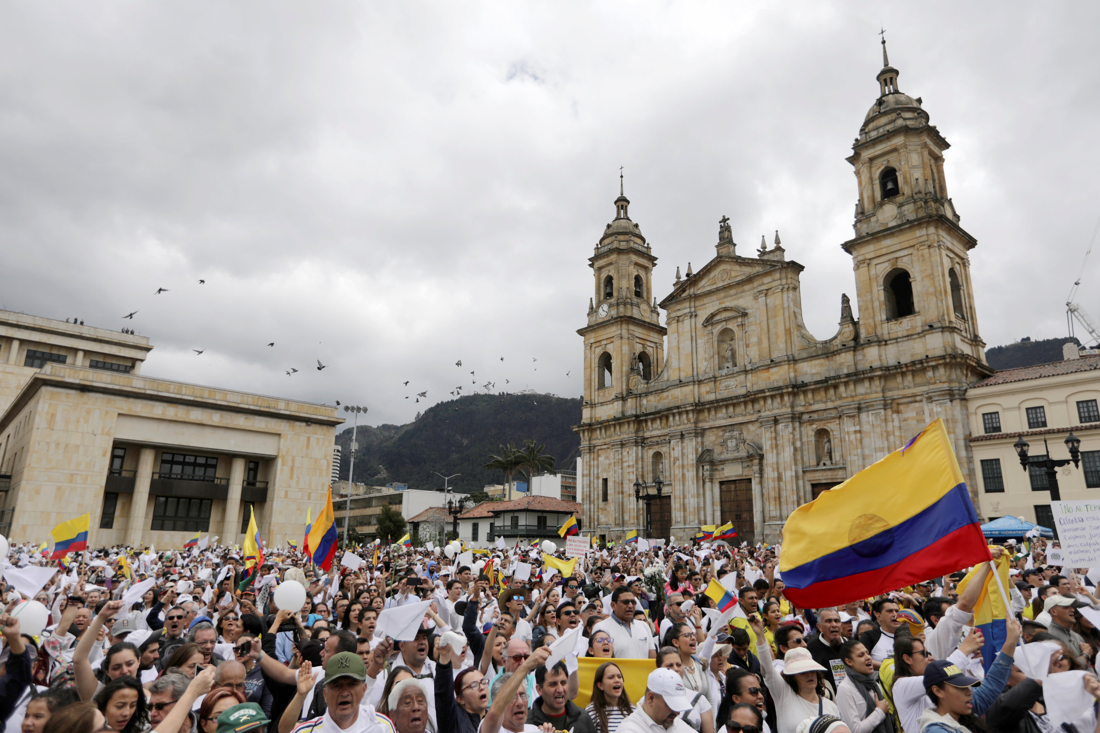 Miles de colombianos pidieron por la paz en el país (REUTERS/Luisa Gonzalez)