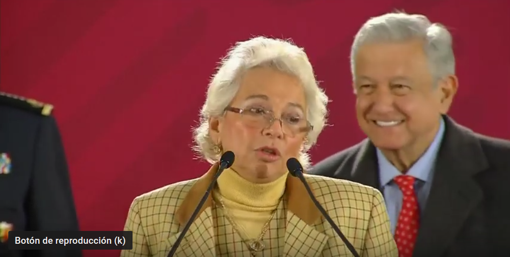 AMLO sonrió encantado cuando Olga Sanchez dijo “vamos por los de cuello blanco”