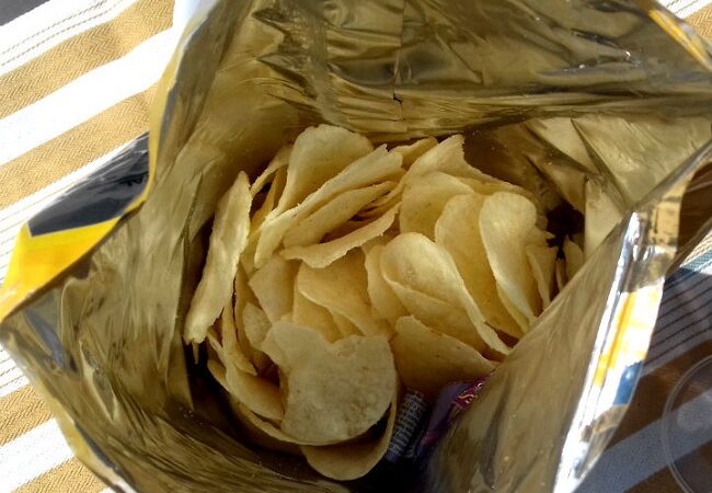 ¿Por qué las bolsas de papas traen la mitad o+ de aire?