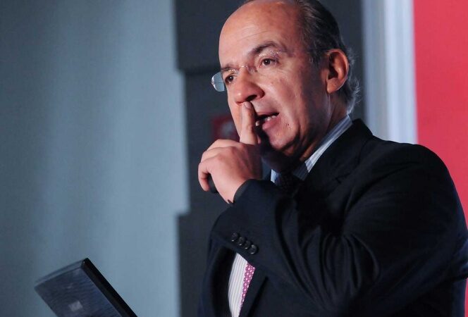 Que exhiban pruebas o que se callen: Calderón a Bartlett