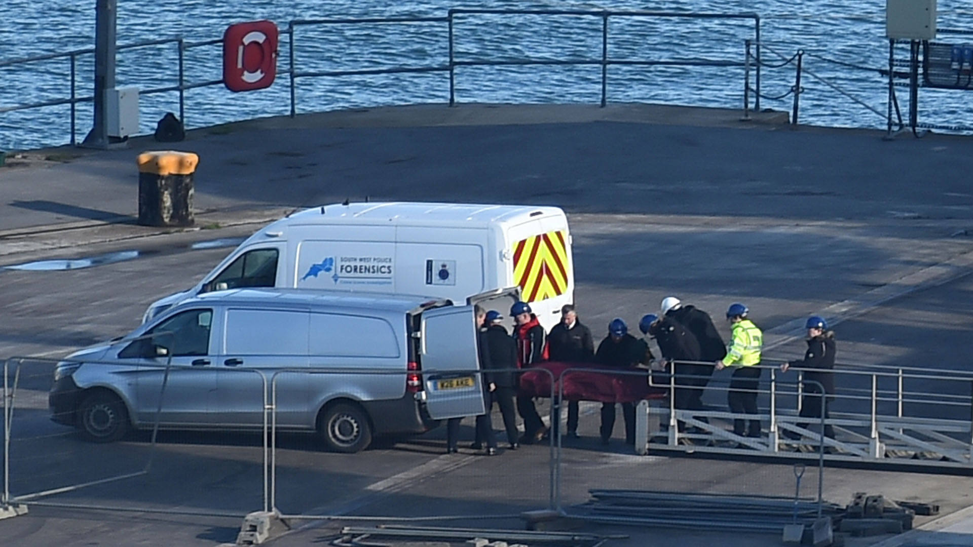 El cuerpo extraído de los restos de la aeronave pertenecía a Emiliano Sala (Foto: AFP)