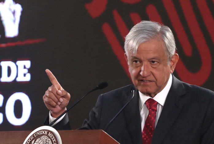 AMLO asegura que el gobierno no tiene sindicatos ni partido