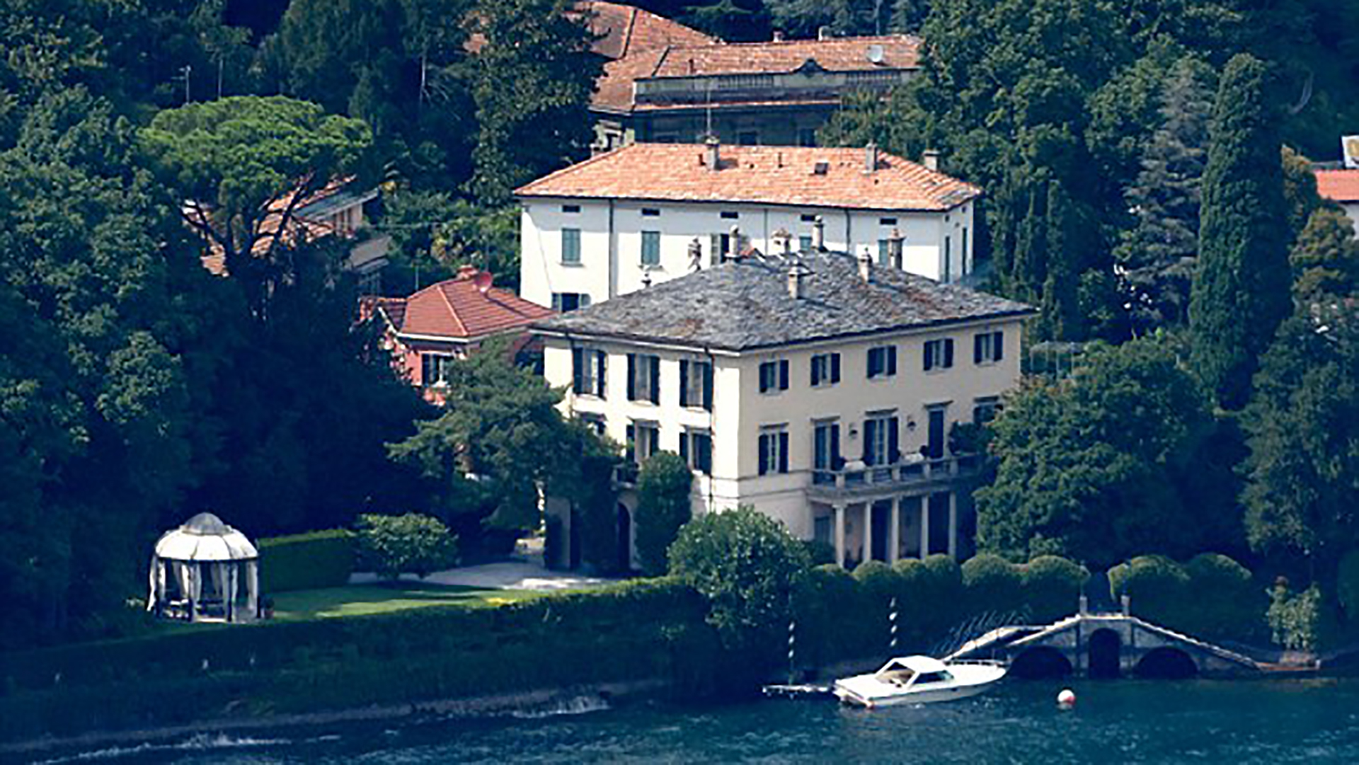 En agosto, la pareja real pasó unos días con los Clooney en su residencia del Lago Como en Italia