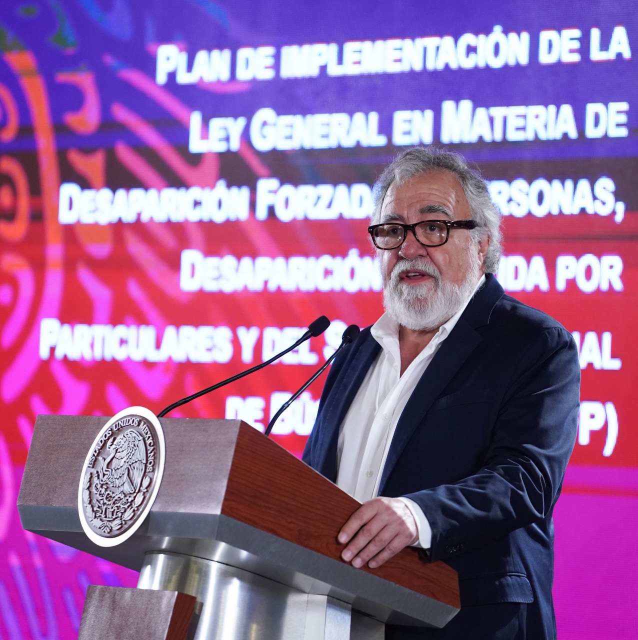 Alejandro Encinas, subsecretario de Derechos Humanos, en la presentación del plan nacional para la búsqueda de desaparecidos. (Foto: Presidencia)