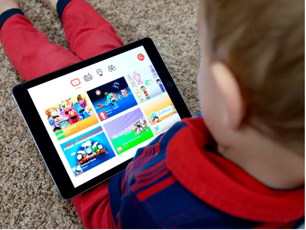 Encontraron en YouTube Kids instrucciones a niños para suicidarse