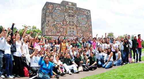 LOS JÓVENES MEXICANOS DEBEN ENFRENTARSE A LA POBREZA: UNAM