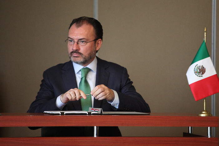 Videgaray perdonó a 4 contribuyentes que defraudaron al SAT por millones