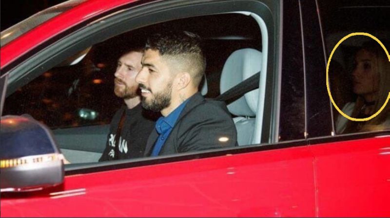 Luis Suárez sentó adelante a Messi y a su esposa atrás y causa revuelo en redes