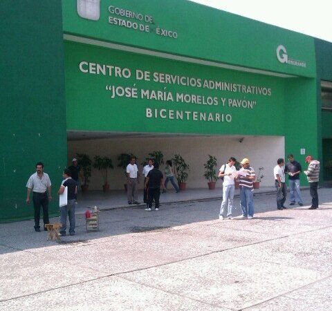 Escuadrón Anti Bombas cerco el Centro de Servicios Administrativos Vía Morelos