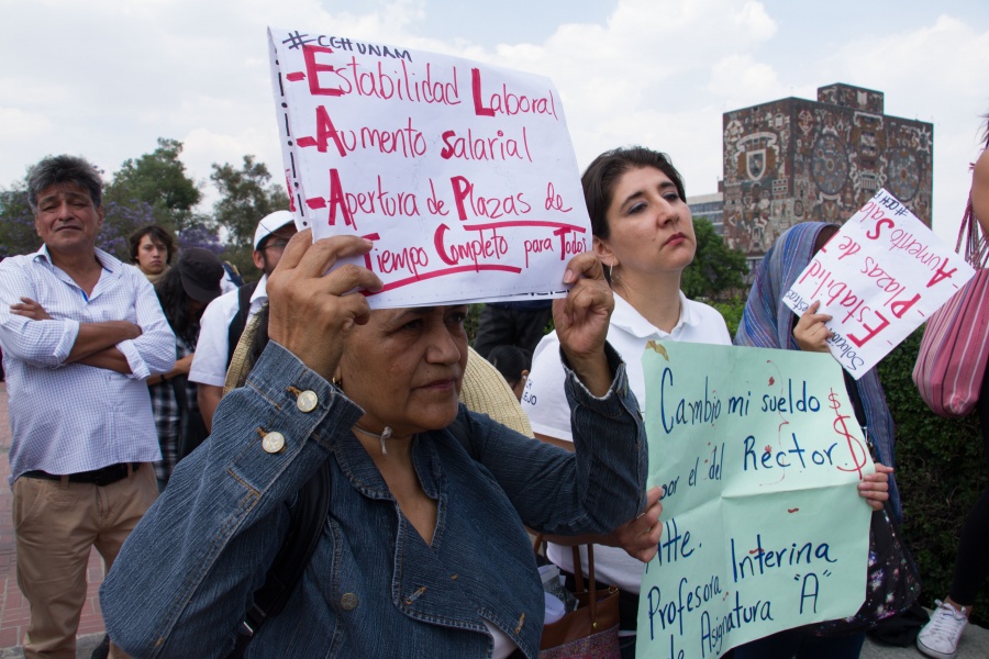 ¿POR QUÉ SE MANIFIESTAN LOS MAESTROS DE LA UNAM?