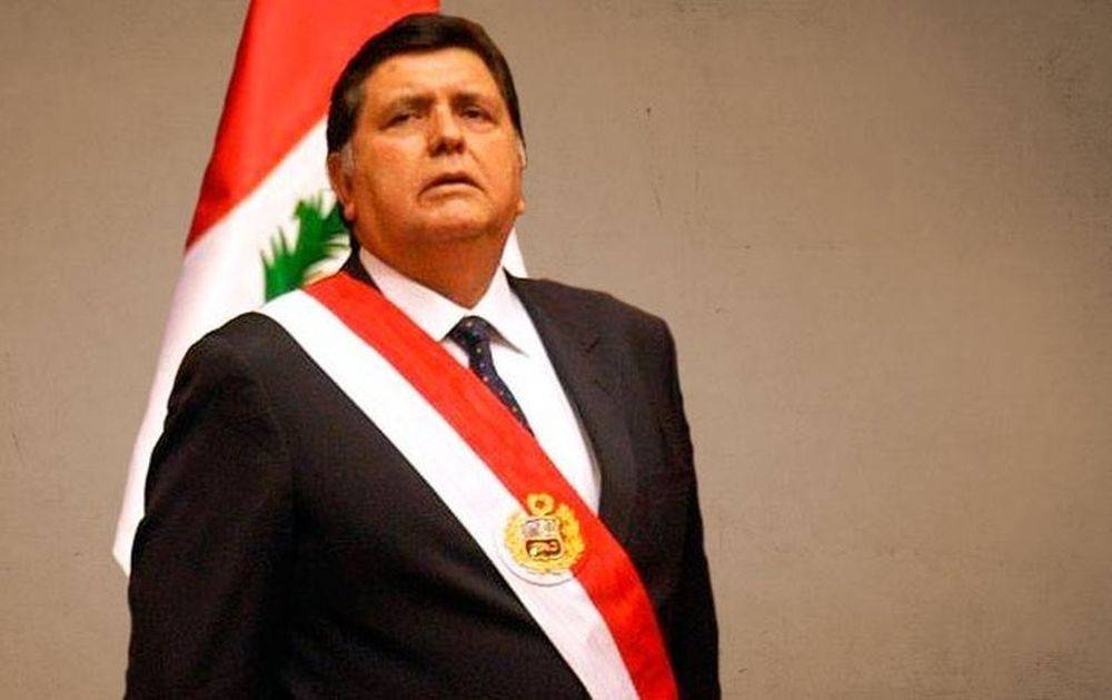 Ex presidente de Perú se suicida tras orden de detención por Odebrecht