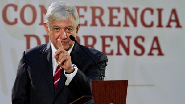 Amenaza López Obrador con cancelar Reforma Educativa si no hay acuerdos