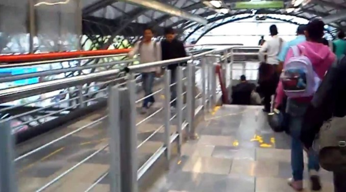 Policías frustran secuestro de mujer dentro en el Metro Oceanía