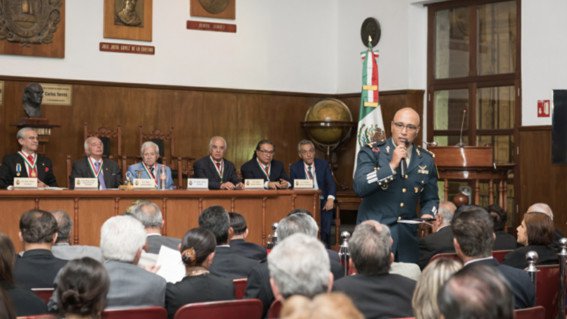 Acusa la Fiscalía General de la República al General Trauwitz, ex Subdirector de PEMEX y ex escolta de Peña