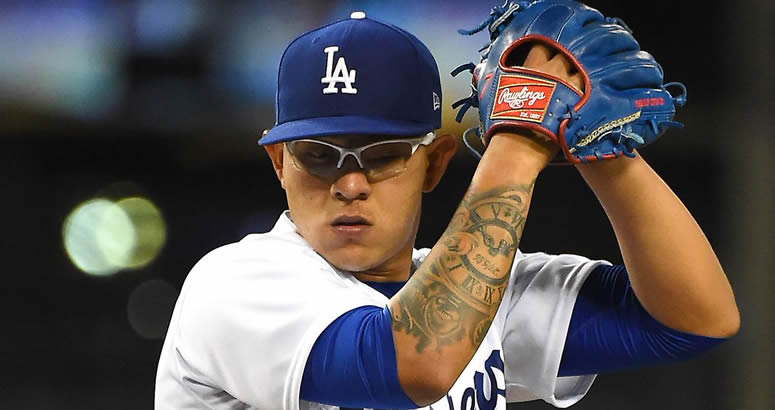 Arrestan a pitcher mexicano Julio Urías por violencia doméstica