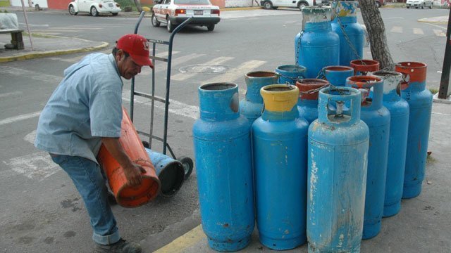 Ganan distribuidores de gas LP hasta nueve pesos por kilo: Profeco