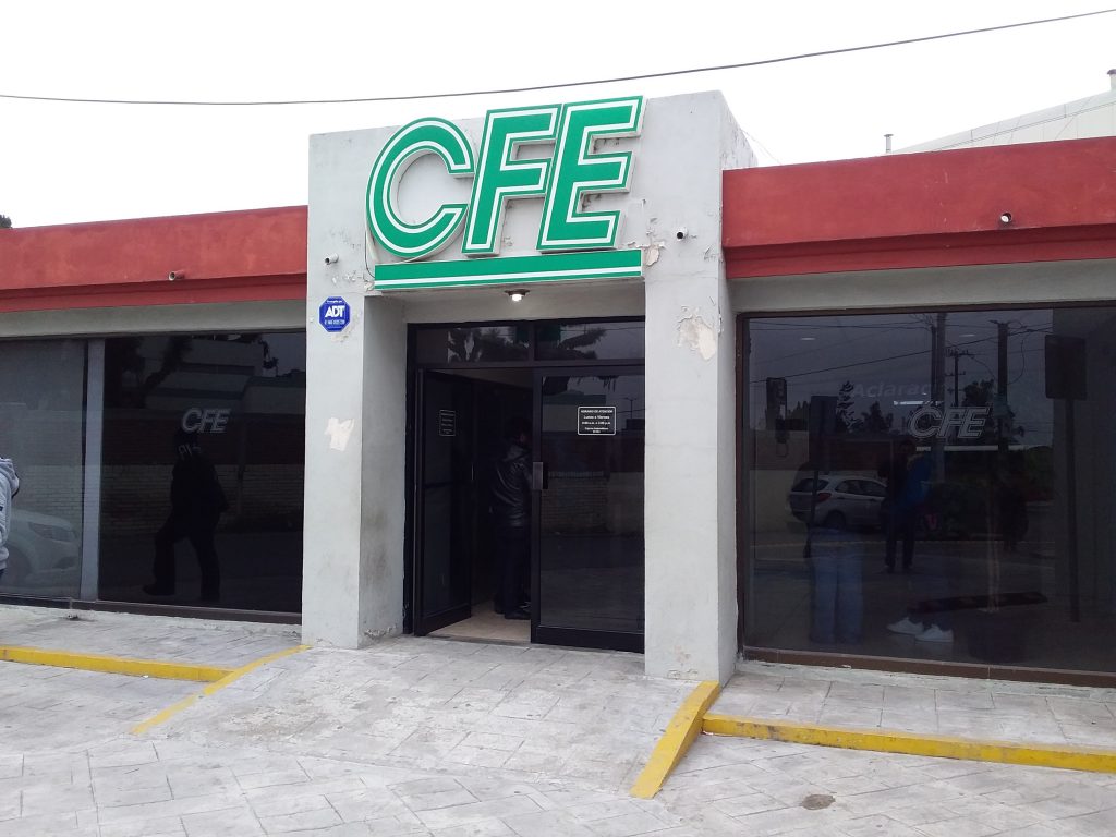 Queman en acto sexual a Directivo de CFE