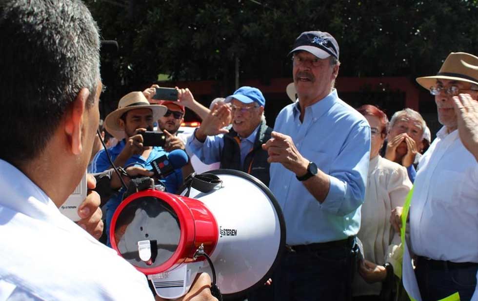 Le sale el tiro por la culata a Fox; lo corren de marcha anti AMLO