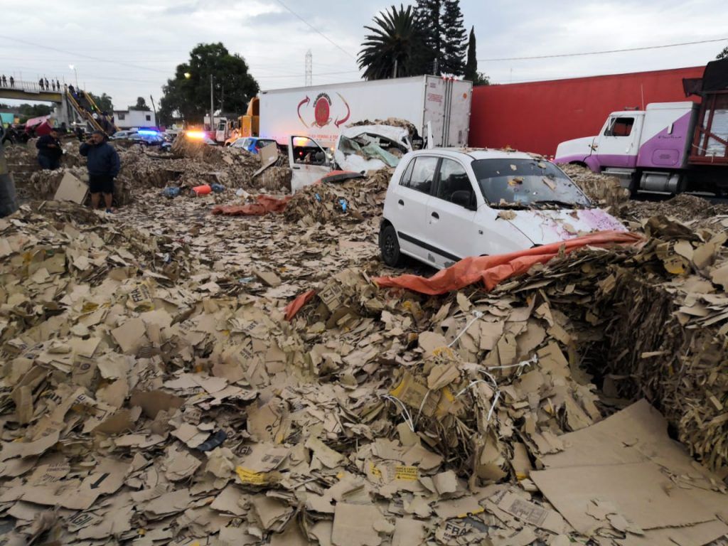 Fuerte accidente anoche en Ecatepec, una muerte y 6 heridos