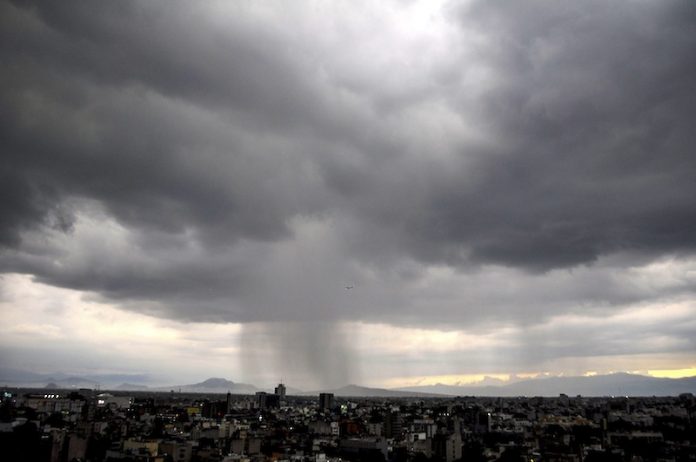 Prevén lluvias en 27 estados y olas de 2 a 3 metros en tres entidades