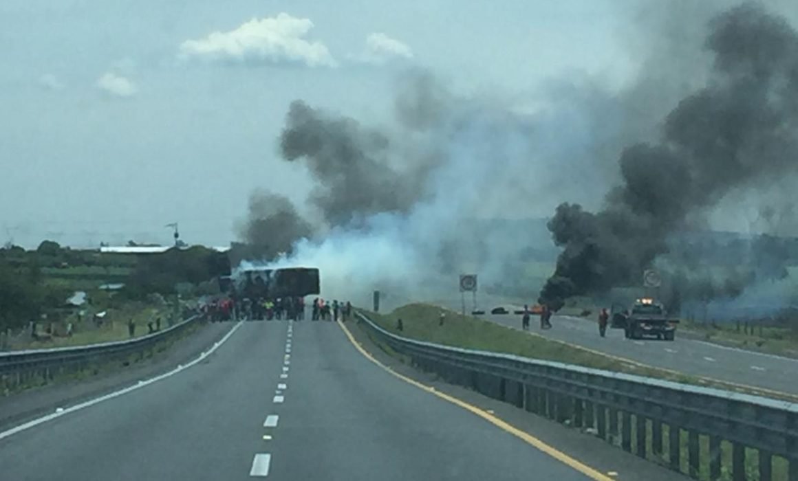 En Celaya-Salamanca hay un nuevo bloqueo