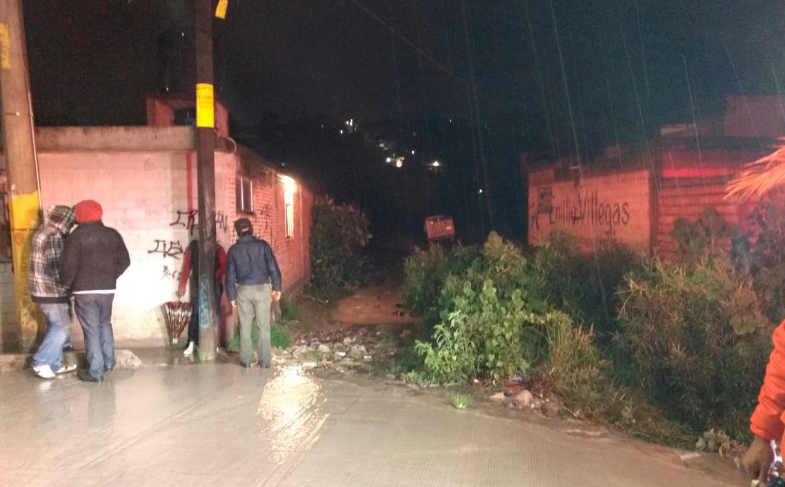 6 fallecidos asta el momento por deslave de cerro en Santo Tomás Chautla