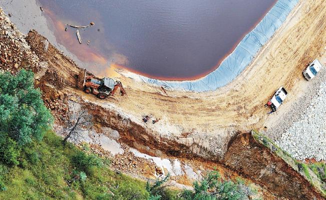 Otra regada de Grupo México; 3,000 litros de ácido sulfúrico al mar