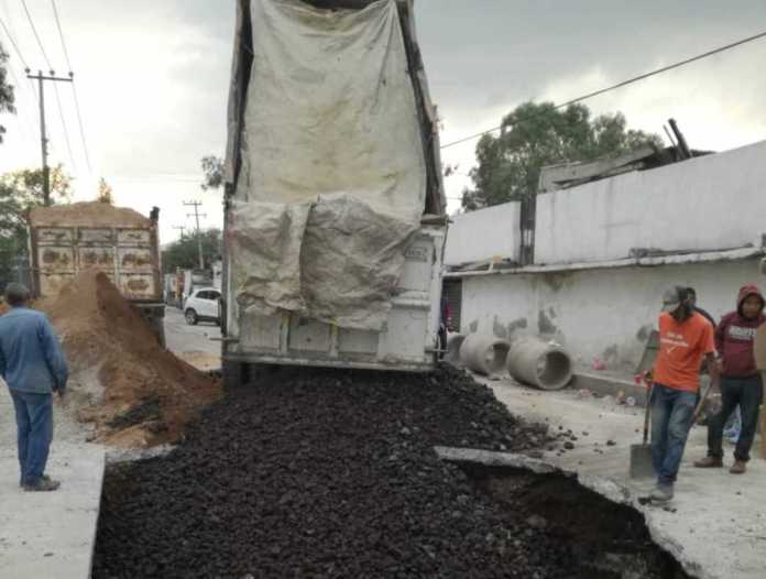 Trabajadores del ayuntamiento de Ecatepec taparon el gran socavón