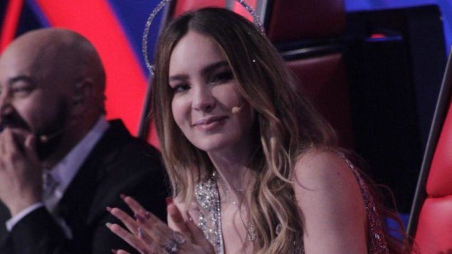 Escote de Belinda ayer en Final de La Voz fue lo mejor