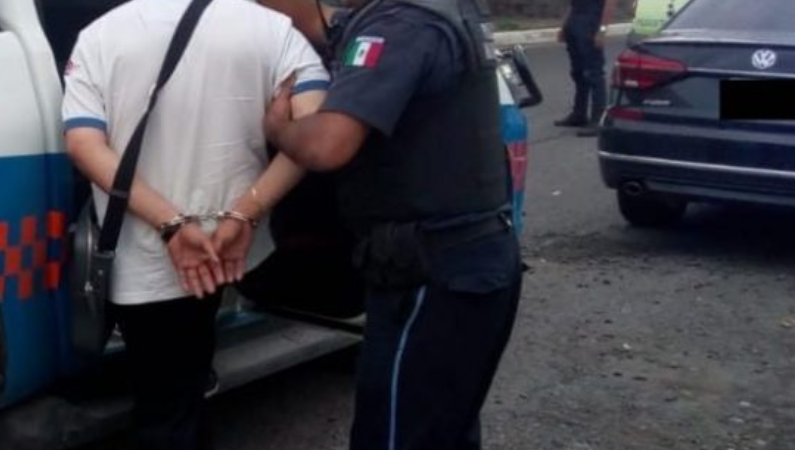 Cae sujeto en San Juan del Río con armas, drogas y mucho dinero