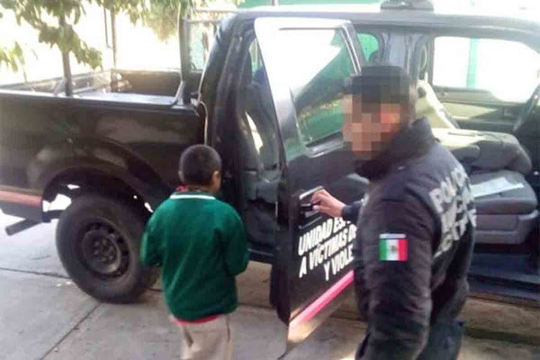 Rescatan a menor de 13 años encadenado en Ecatepec