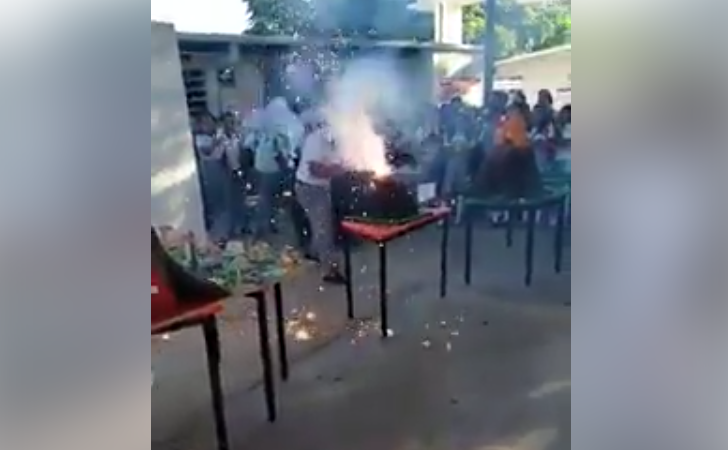 Alumno presenta Volcán en proyecto escolar y explota