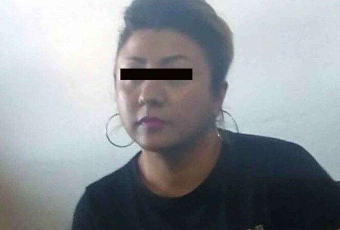 Detienen a supuesta agente del MP en Ecatepec