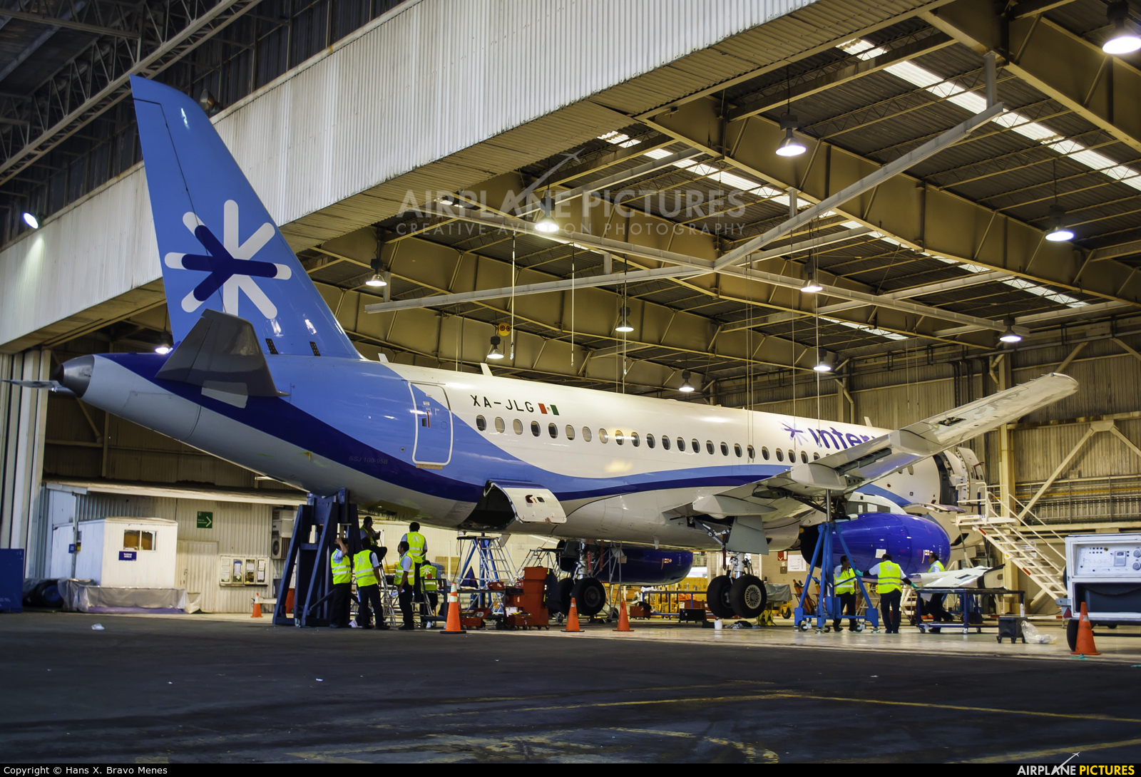 Interjet a la mexicana; SAT los embarga por cuantiosos adeudos