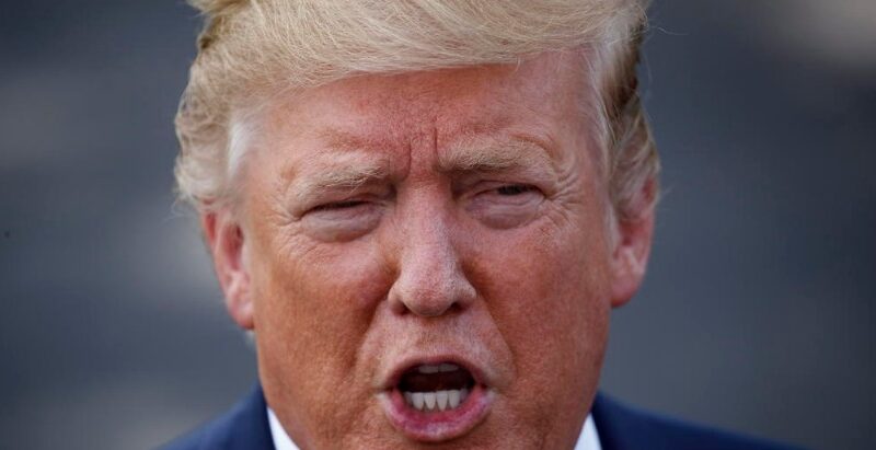 Trump pide revisión de personas que buscan comprar armas