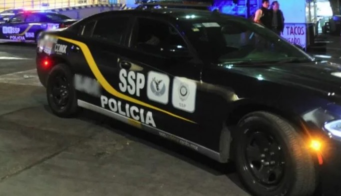 Policías violan a joven dentro de patrulla en Azcapotzalco