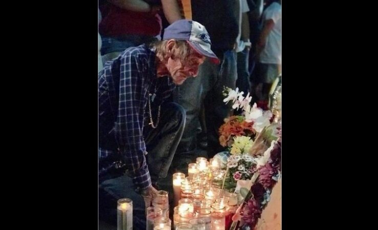 Su único familiar murió en el tiroteo de El Paso; invitó al publico al funeral