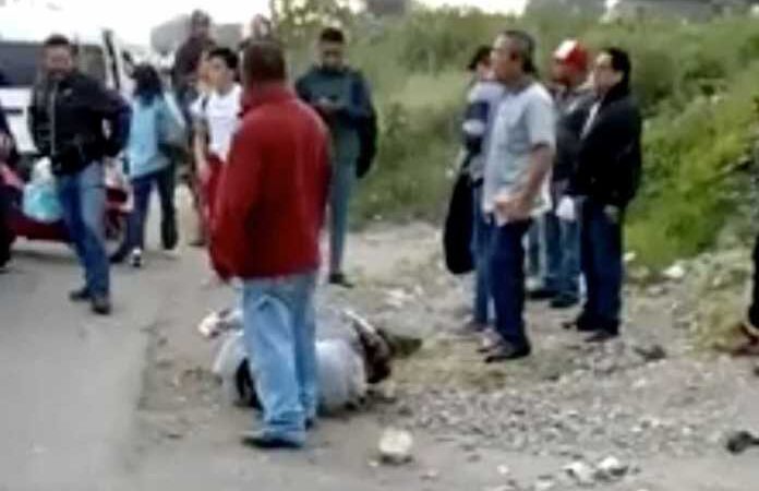 Pasajeros detienen a un sujeto que intentó robarlos en Ecatepec de Morelos