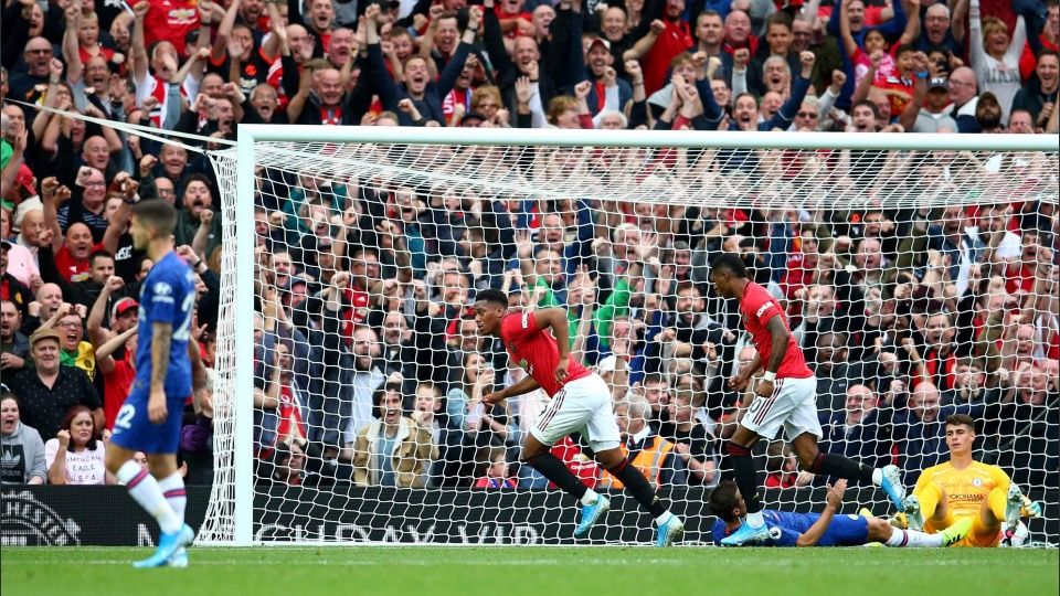 Manchester United se lució en su debut y goleó al Chelsea 4 a 0