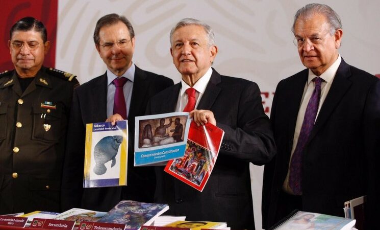 Va a 87 por ciento la entrega de libros de texto: Esteban Moctezuma, titular de la SEP