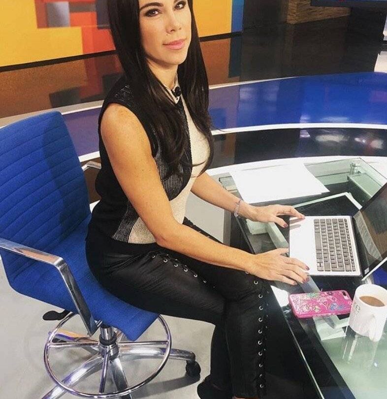 PAOLA ROJAS presumió tener mejores piernas que Andrea Legarreta