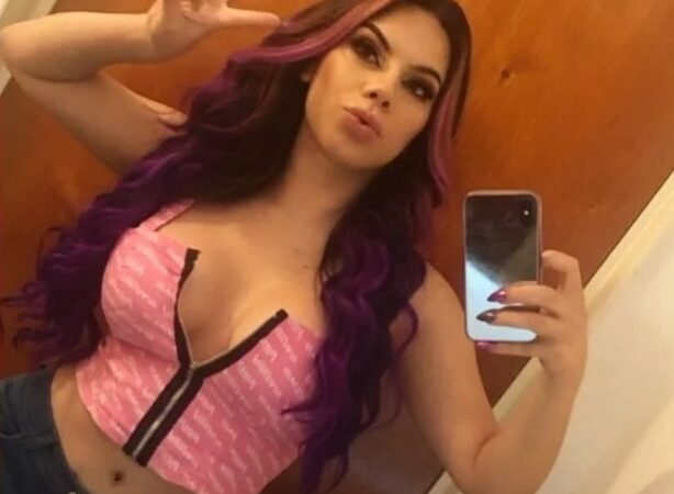 Lizbeth Rodríguez derrocha sensualidad con obscuro bikini
