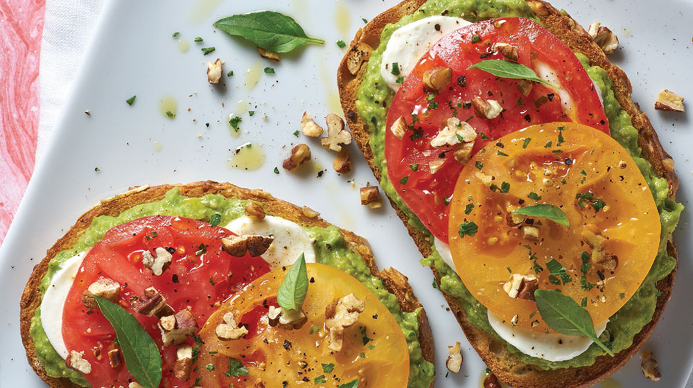 Receta: Tostadas de Aguacate con queso Mozzarela y Jitomate