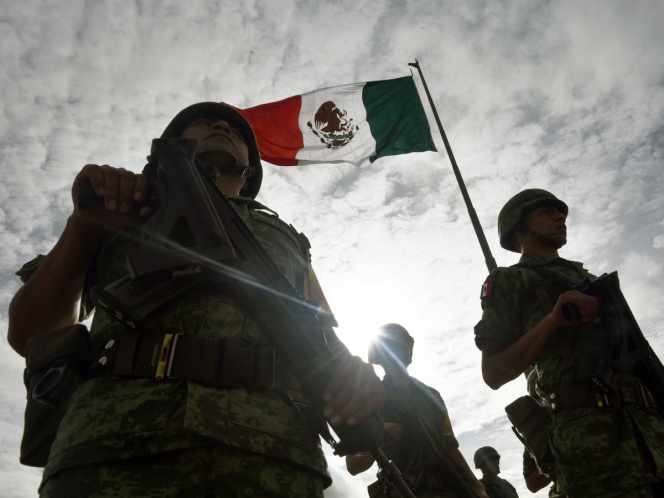Propone Morena cárcel a civiles que agredan militares