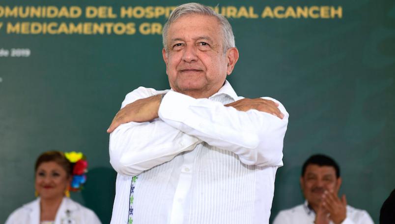 Identifican a funcionarios del SAT que registraron a AMLO como socio de 26 empresas