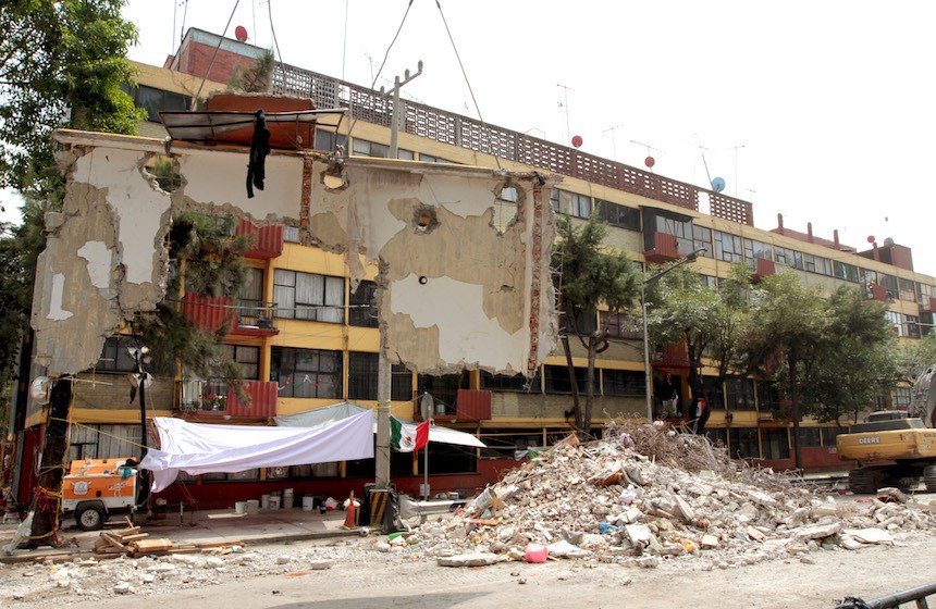 Ofrecen 525 mil pesos a damnificados del sismo que se vayan de la CDMX
