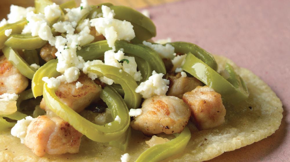 RECETA COMIDA: Ricos Huaraches de chuleta de cerdo con nopales