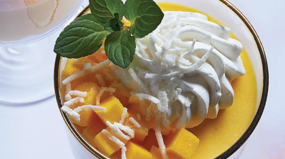 RECETA POSTRE: Mousse de mango y crema batida