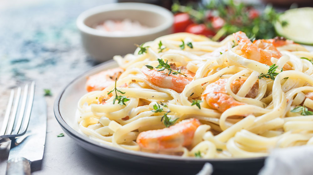 RECETA COMIDA: Cómo preparar Pan Alfredo con camarones